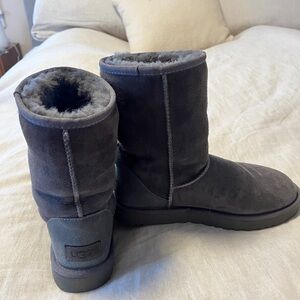 Grey Uggs (Classic Short)